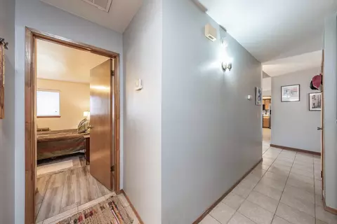 2139 S Conyer Ct, Visalia, CA 93277 photo 12
