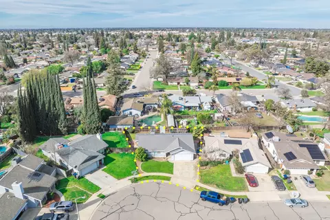 2139 S Conyer Ct, Visalia, CA 93277 photo 31