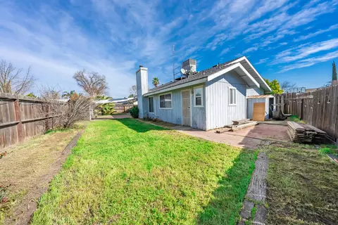 2139 S Conyer Ct, Visalia, CA 93277 photo 26