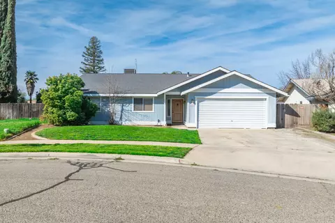 2139 S Conyer Ct, Visalia, CA 93277