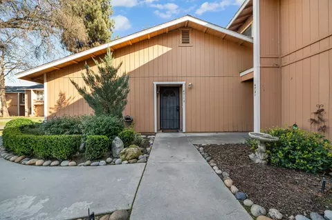 4719 W School Ave, Visalia, CA 93291