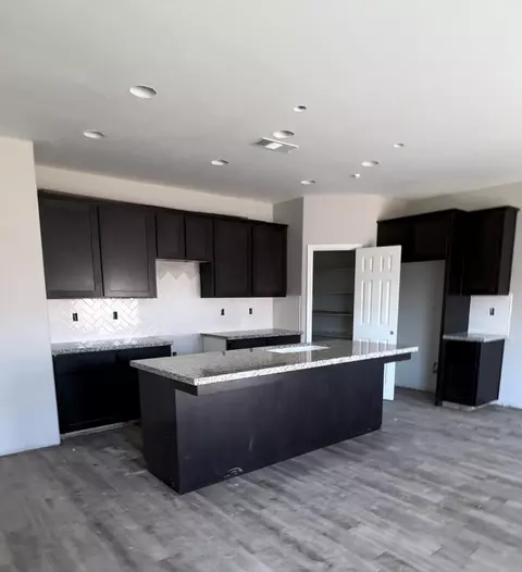2236 S Edison St, Visalia, CA 93292 photo 10