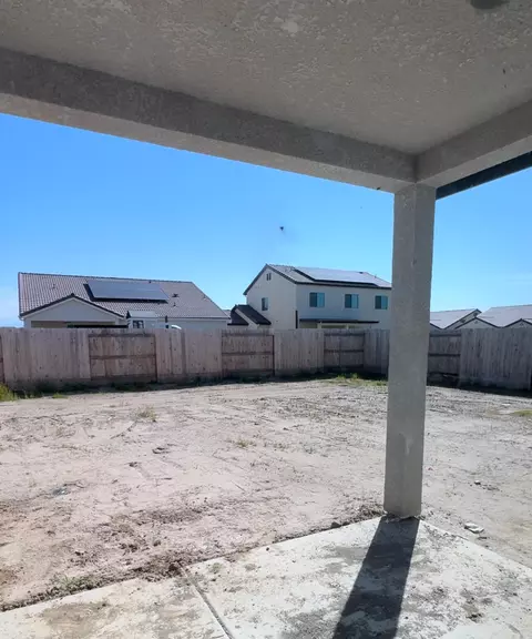 2236 S Edison St, Visalia, CA 93292 photo 9