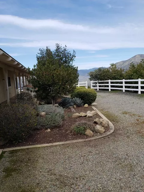 Exterior - 41425 E Mynatt Dr, Three Rivers, CA 93271 photo 11 of 14