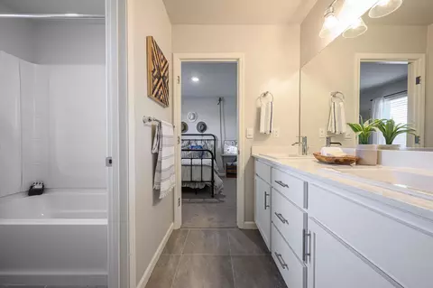 1028 E Cameron Ave #1122, Visalia, CA 93292 photo 16
