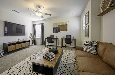 Living - 1048 E Cameron Ave #1124, Visalia, CA 93292 photo 4 of 5