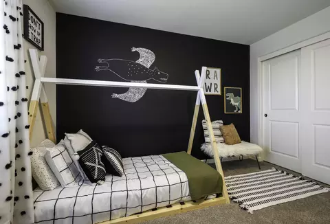 Bedroom - 1048 E Cameron Ave #1124, Visalia, CA 93292 photo 8 of 9