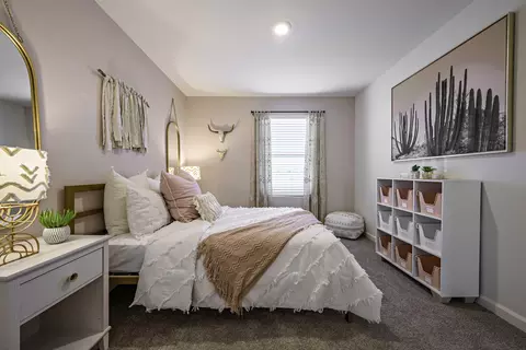 Bedroom - 1048 E Cameron Ave #1124, Visalia, CA 93292 photo 5 of 9