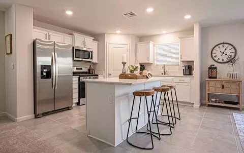 2336 Capistrano Ave #188, Tulare, CA 93274
