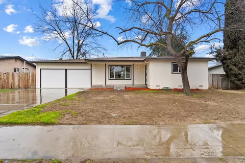 147 E Sandra Ave, Tulare, CA 93274