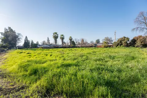 Sowell, Visalia, CA 93277