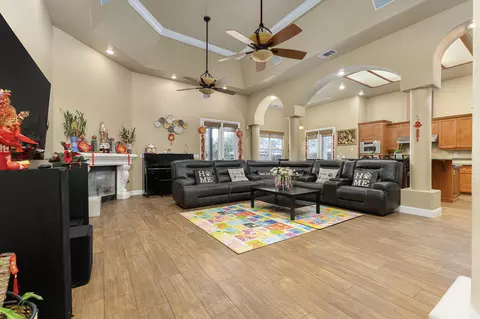 Living - 3102 Burl Ave, Clovis, CA 93611 photo 2 of 3
