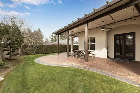 Exterior - 3102 Burl Ave, Clovis, CA 93611 photo 5 of 8