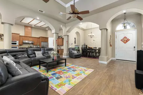 Living - 3102 Burl Ave, Clovis, CA 93611 photo 1 of 3