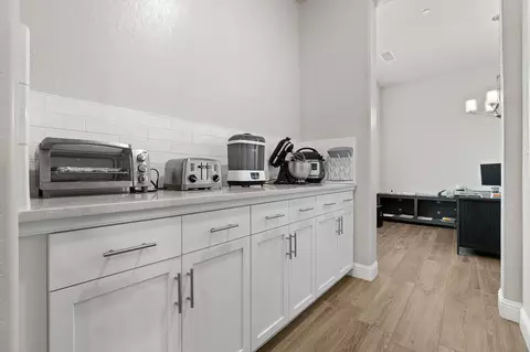 Kitchen - 1749 N Carson Ave, Clovis, CA 93619 photo 9 of 9