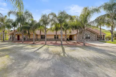 31897 Fritz Dr, Exeter, CA 93221