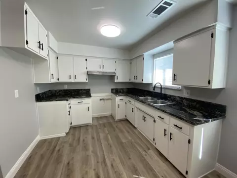 419 Klindera Ave, Tipton, CA 93272 photo 2