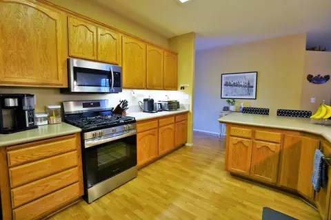 Kitchen - 1327 Mission Dr, Lemoore, CA 93245 photo 3 of 7