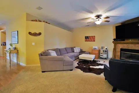 Living - 1327 Mission Dr, Lemoore, CA 93245 photo 2 of 6