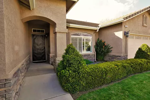 Exterior - 1327 Mission Dr, Lemoore, CA 93245 photo 6 of 29