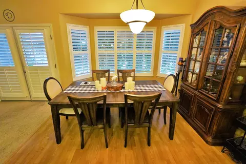 Dining - 1327 Mission Dr, Lemoore, CA 93245 photo 2 of 6