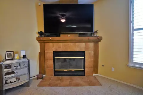 Living - 1327 Mission Dr, Lemoore, CA 93245 photo 3 of 6