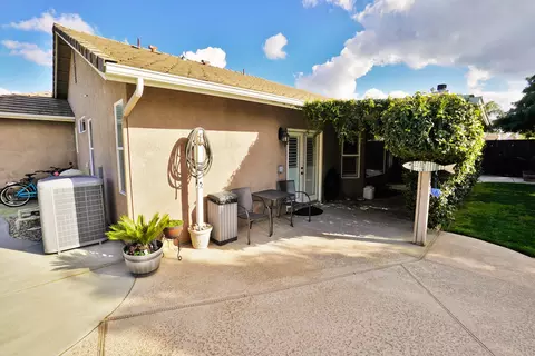 Exterior - 1327 Mission Dr, Lemoore, CA 93245 photo 19 of 29