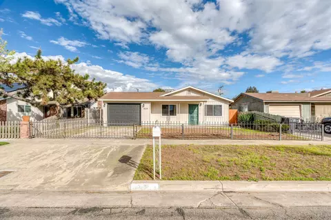 926 S Q St, Tulare, CA 93274