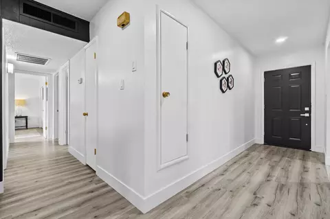 Entry Way - 161 W Spring Ln, Lemoore, CA 93245 photo 3 of 3