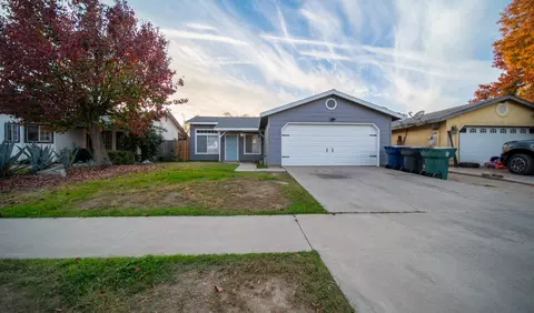 1297 Deer Creek St, Tulare, CA 93274