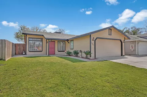 1296 Deer Creek St, Tulare, CA 93274