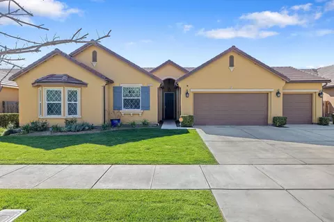 3537 W Delaware Ct, Visalia, CA 93291