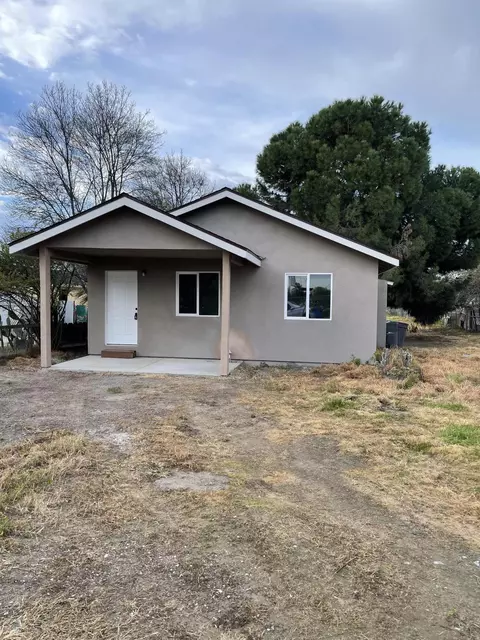 734 E River Ave, Porterville, CA 93257