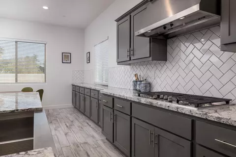 652 Nelson St, Tulare, CA 93274 photo 7