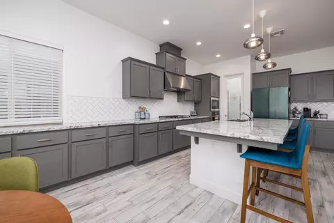 652 Nelson St, Tulare, CA 93274 photo 8
