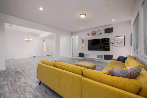 652 Nelson St, Tulare, CA 93274 photo 4