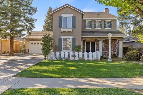 4341 W Redding Ct, Visalia, CA 93277