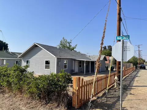 15692 Avenue 328, Ivanhoe, CA 93235 photo 2