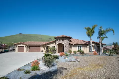 16595 Coyote Dr, Springville, CA 93265