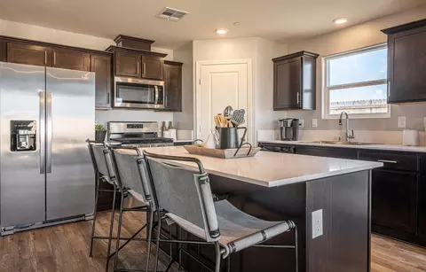 2682 Castlerock Ave #344, Tulare, CA 93274
