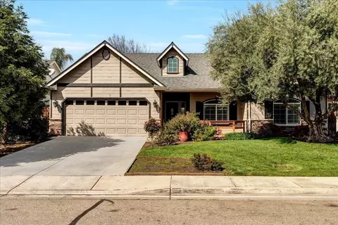 5038 W Modoc Ave, Visalia, CA 93291