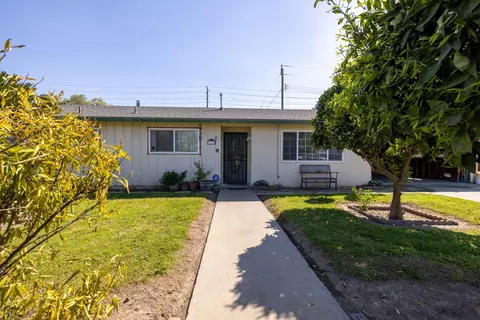 1373 Miracle Cir, Tulare, CA 93274