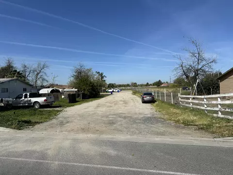 971 S Jaye St, Porterville, CA 93257