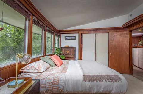 Bedroom - 43452 Kaweah River Dr, Three Rivers, CA 93271 photo 2 of 4