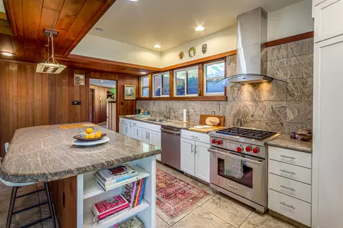 Kitchen - 43452 Kaweah River Dr, Three Rivers, CA 93271 photo 1 of 5