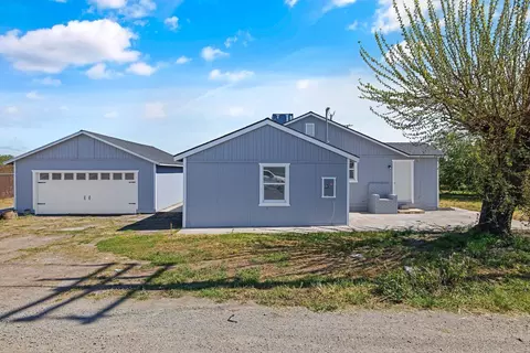 15804 Avenue 296, Visalia, CA 93292