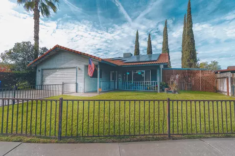 1630 Wall Ln, Porterville, CA 93257