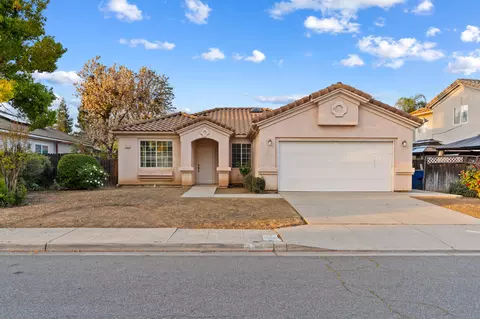 5534 W Bedford Ave, Fresno, CA 93722