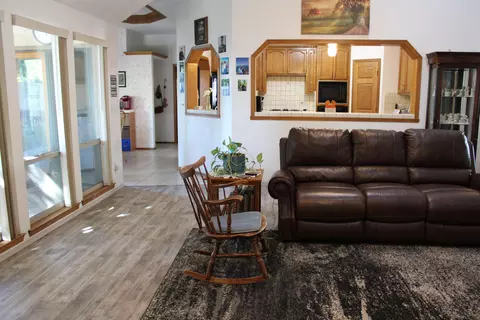 Living - 2506 E Vassar Ct, Visalia, CA 93292 photo 2 of 4