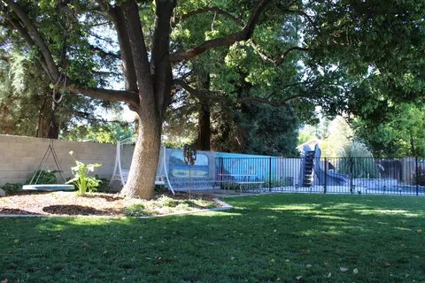 Exterior - 2506 E Vassar Ct, Visalia, CA 93292 photo 3 of 7